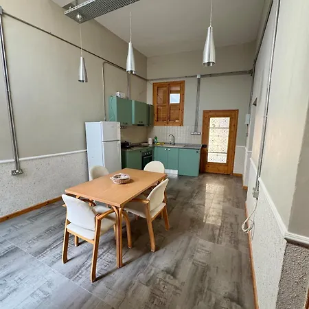 Sunflower 2bedroom Flat North Nicosia-turkish Side Daire *